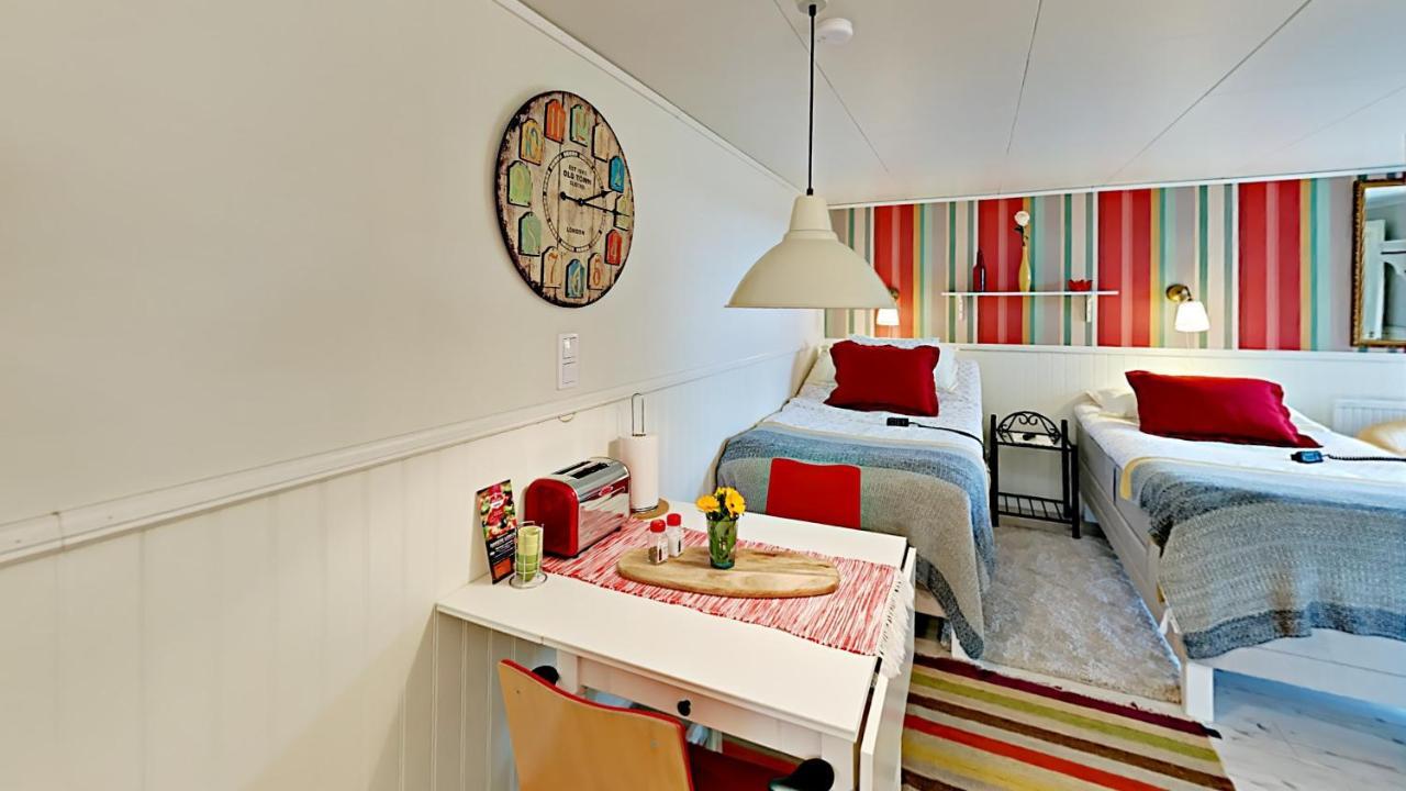 Woodstock B & B Studios Bålsta Eksteriør billede